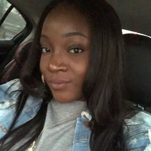 Meet your Posher, Cassandra